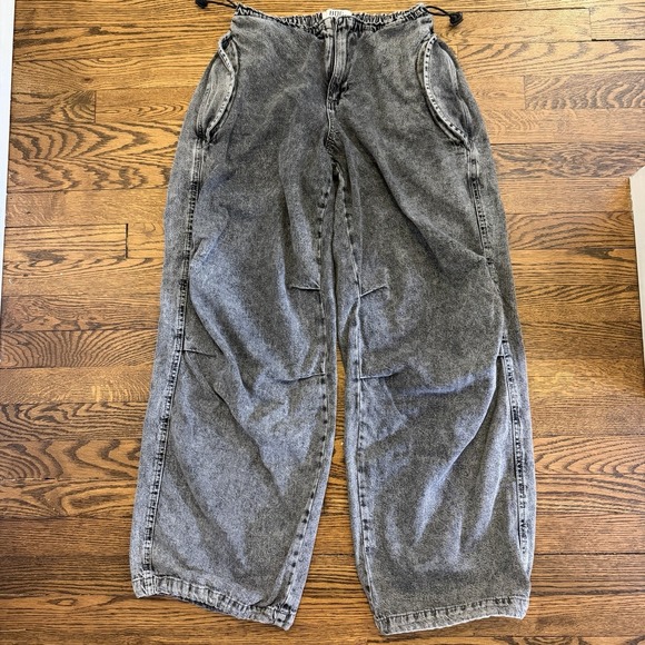 Urban Outfitters BDG Jeans Women's Size 28 Baggy Acid Wash Denim Jeans Black - Picture 3 of 8